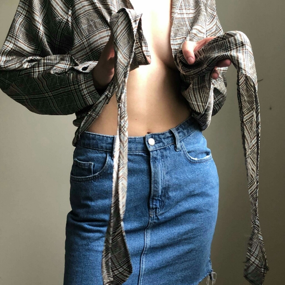Plaid wrap top - Picture 3 of 3